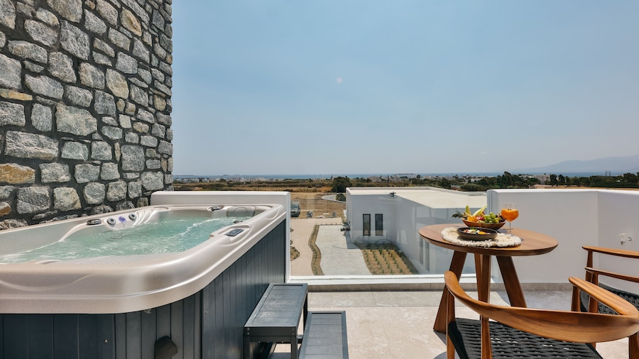Milestones Naxos Hotel