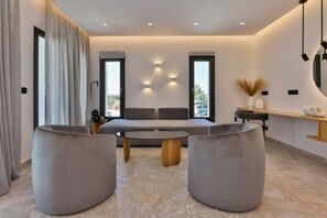 Interior detail - Milestones Naxos Hotel (Naxos)