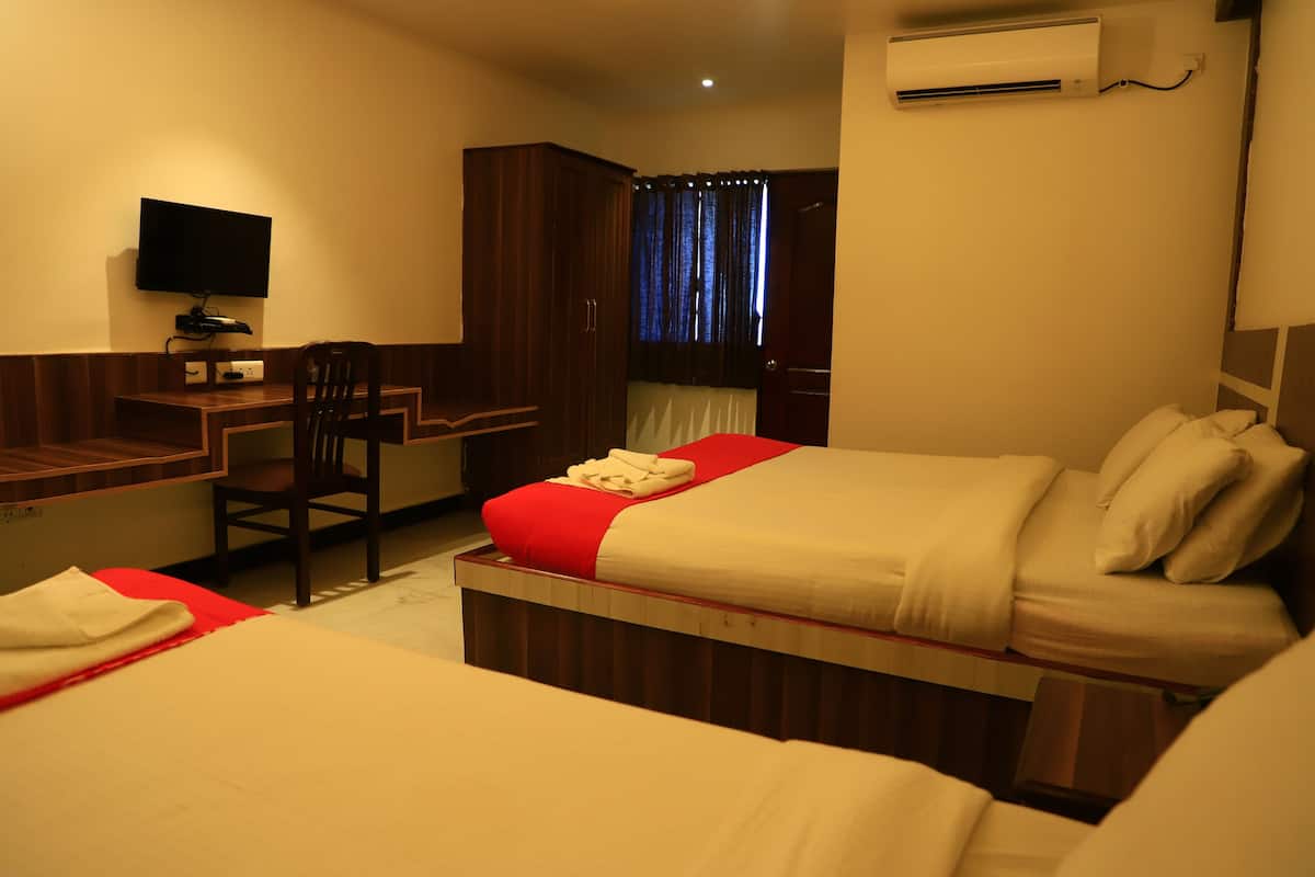 Kamar Double Basic | Meja kerja dan Wi-Fi gratis
