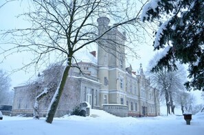 Exterior - Exclusive apartment in the castle - with private jacuzzi (Chociule)