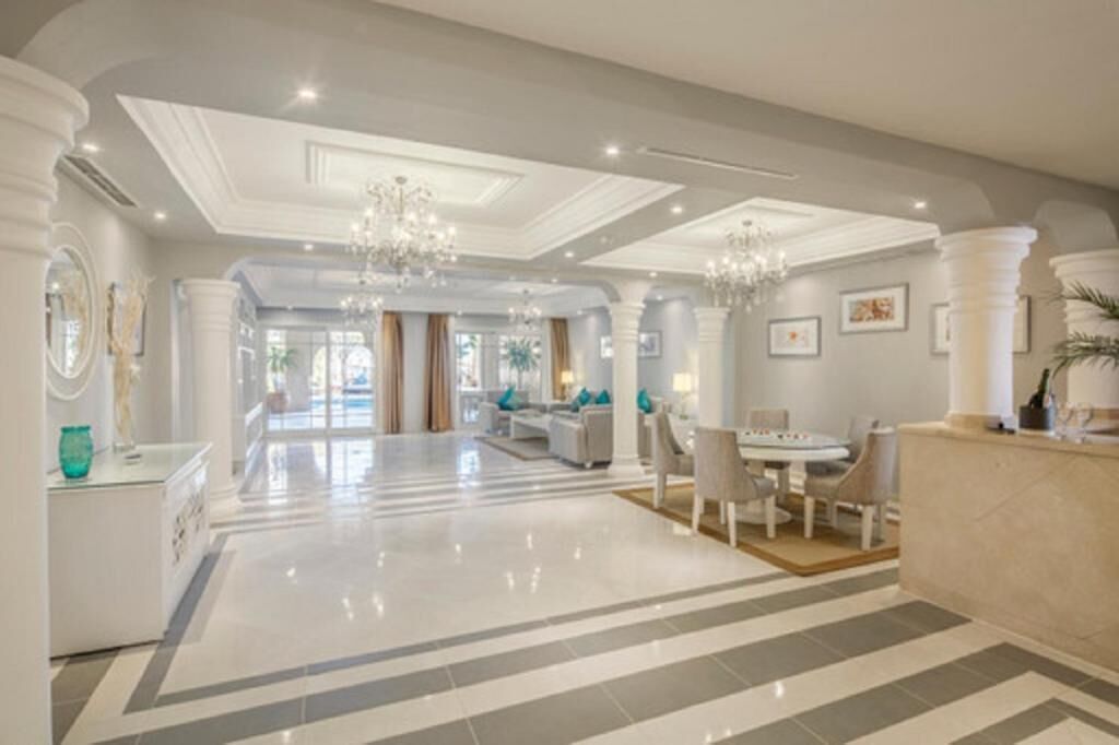 luxury villa, sea facing | minibar, in-room safe, desk, blackout curtains