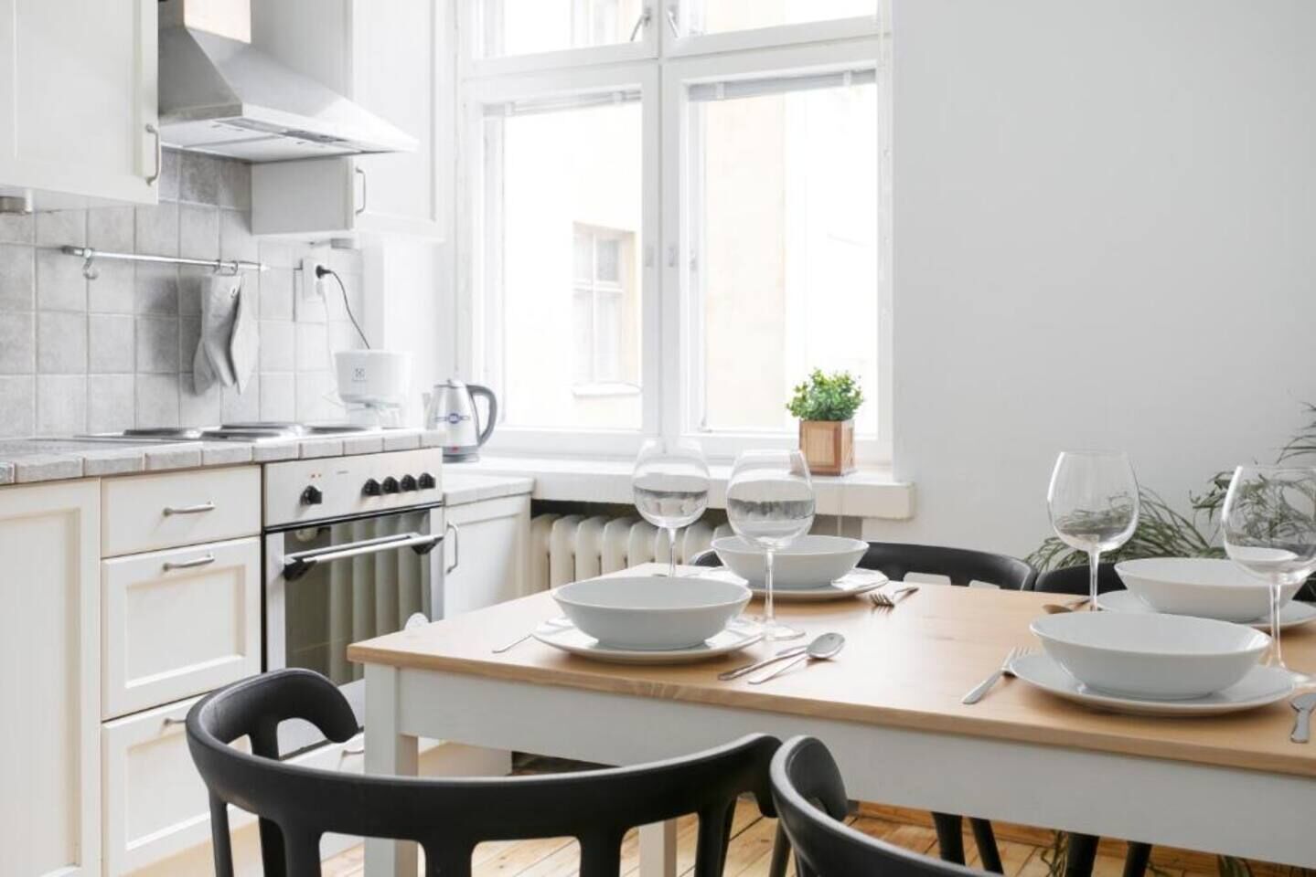 Superior Apartment | Living room | Flat-screen TV