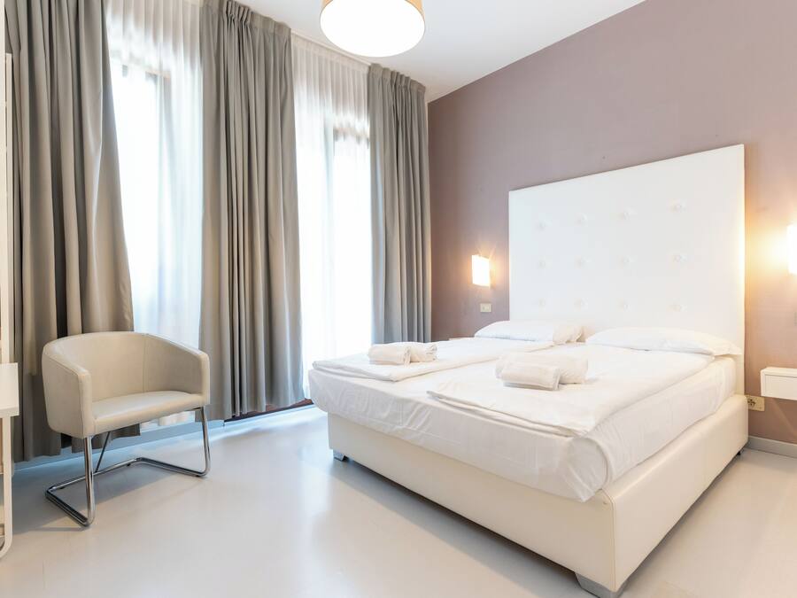 Classic Double Room, Balcony