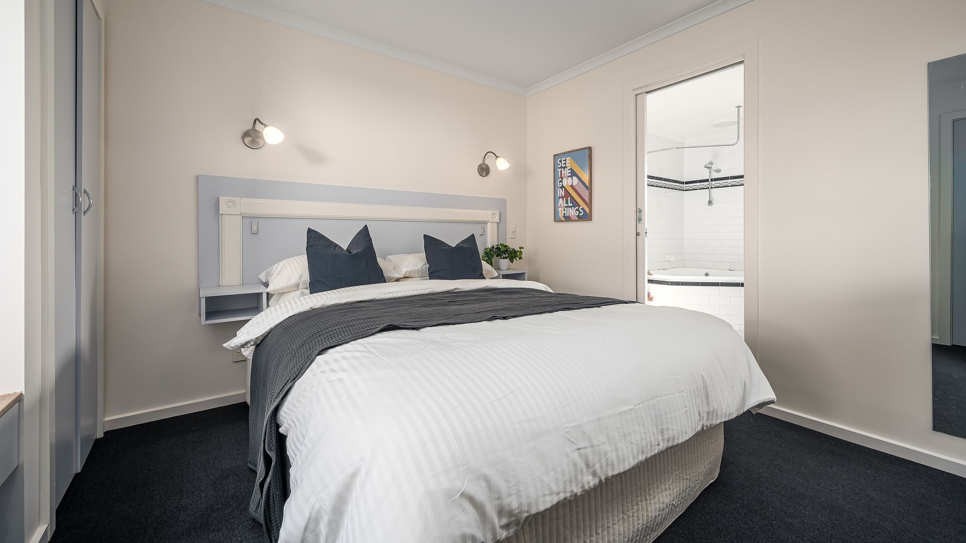 1 多间卧室、熨斗/熨衣板、上网接入