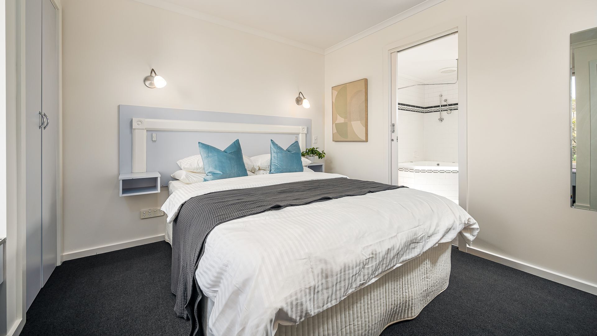 1 多间卧室、熨斗/熨衣板、上网接入