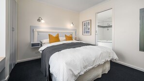 1 bedroom, iron/ironing board, Internet