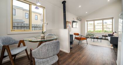 Sunshine Retreat Villa 6