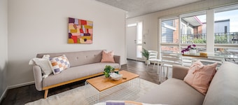 Sunshine Retreat Villa 7