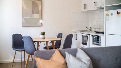 Sunshine Retreat Villa 8