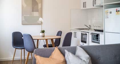 Sunshine Retreat Villa 8