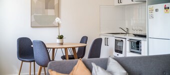 Sunshine Retreat Villa 8