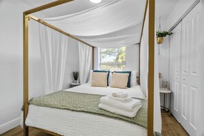 3 makuuhuonetta, silitysrauta/-lauta, vauvan matkasänky, ilmainen Wi-Fi