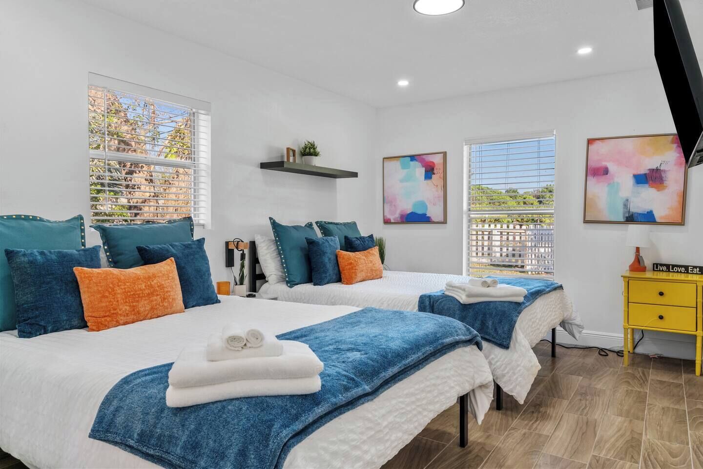 3 bedrooms, iron/ironing board, travel cot, free WiFi