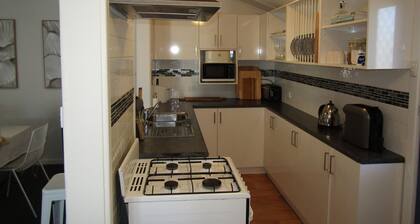 Sea Salt Apartment Main - Short walk to beach! Free WiFi! newly decorated!