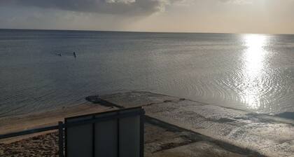 Sea Salt Apartment Main - Short walk to beach! Free WiFi! newly decorated!