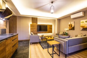 Comfort Room | Private kitchen