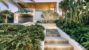 Property grounds - Osprey - A luxurious sunrise to start your day (Peregian Beach)