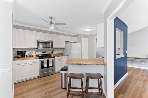 Réfrigérateur, four, plaque de cuisson, lave-vaisselle