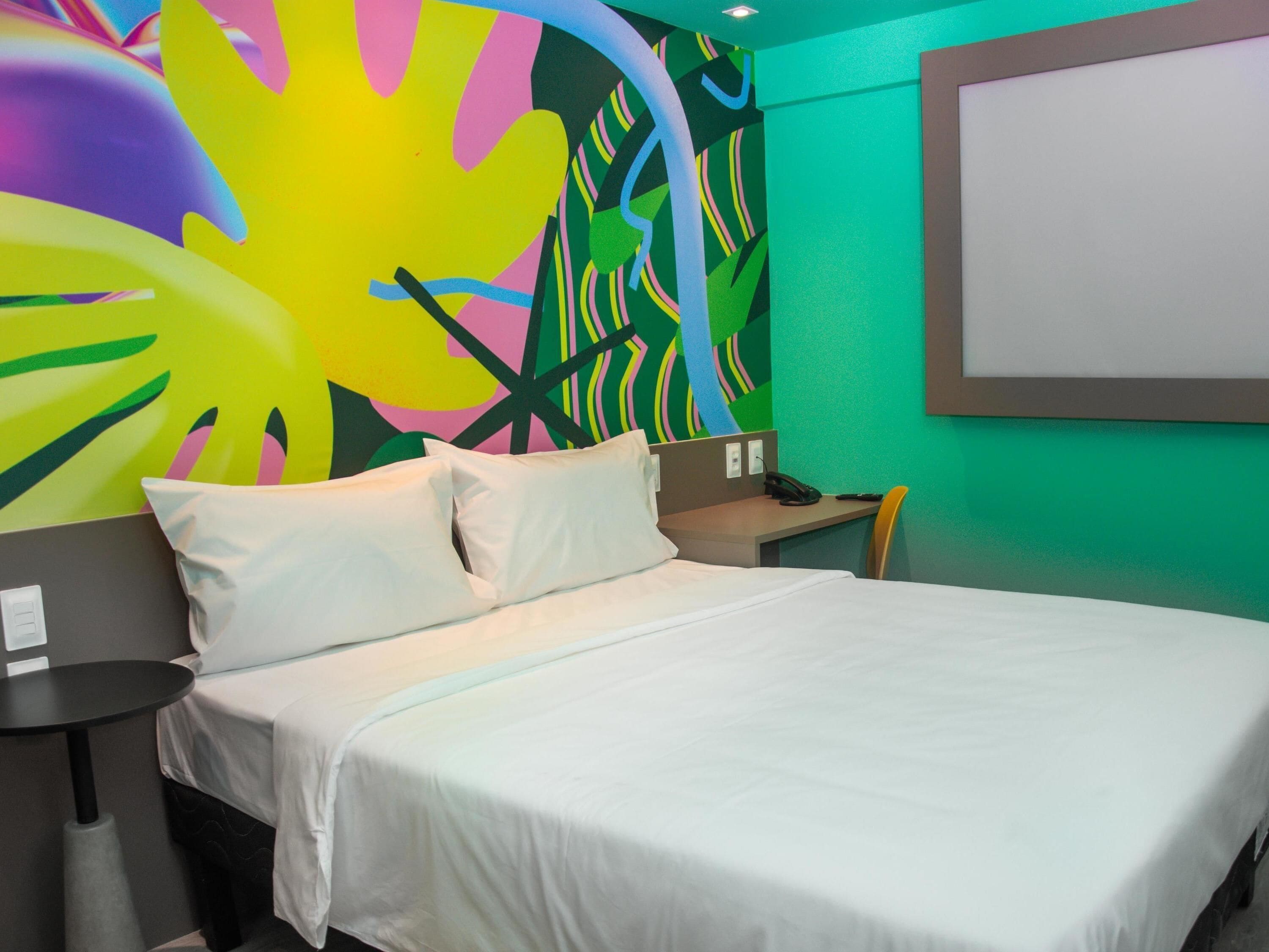 Standard Room, 1 Double Bed | Minibar, individually decorated, individually furnished, desk