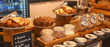 Daily buffet breakfast for a fee