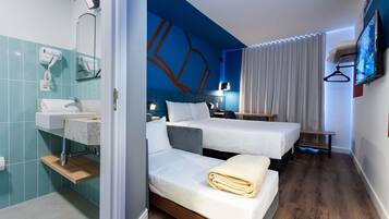 Apartamento standard, 1 cama de casal e sofá-cama | Individualmente mobiliados, escrivaninha