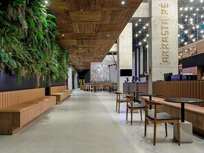 Frokost, lunsj og middag serveres, regionale retter