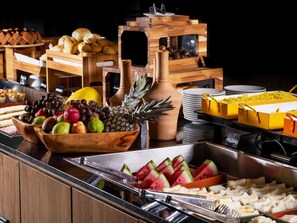Daily buffet breakfast for a fee - Ibis Styles Maceió Pajuçara (Maceió)