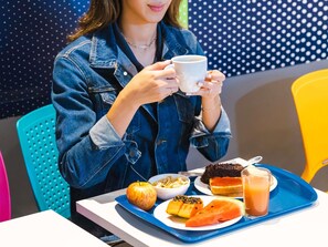 Desayuno continental todos los días (con cargo)
