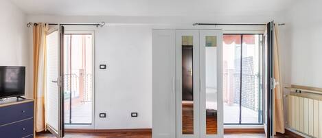 1 chambre, fer et planche à repasser, Wi-Fi gratuit, draps fournis