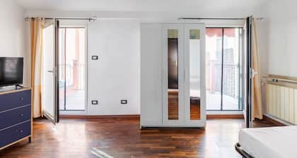 Studio Malcontenti con Terrazzo by Wonderful Italy