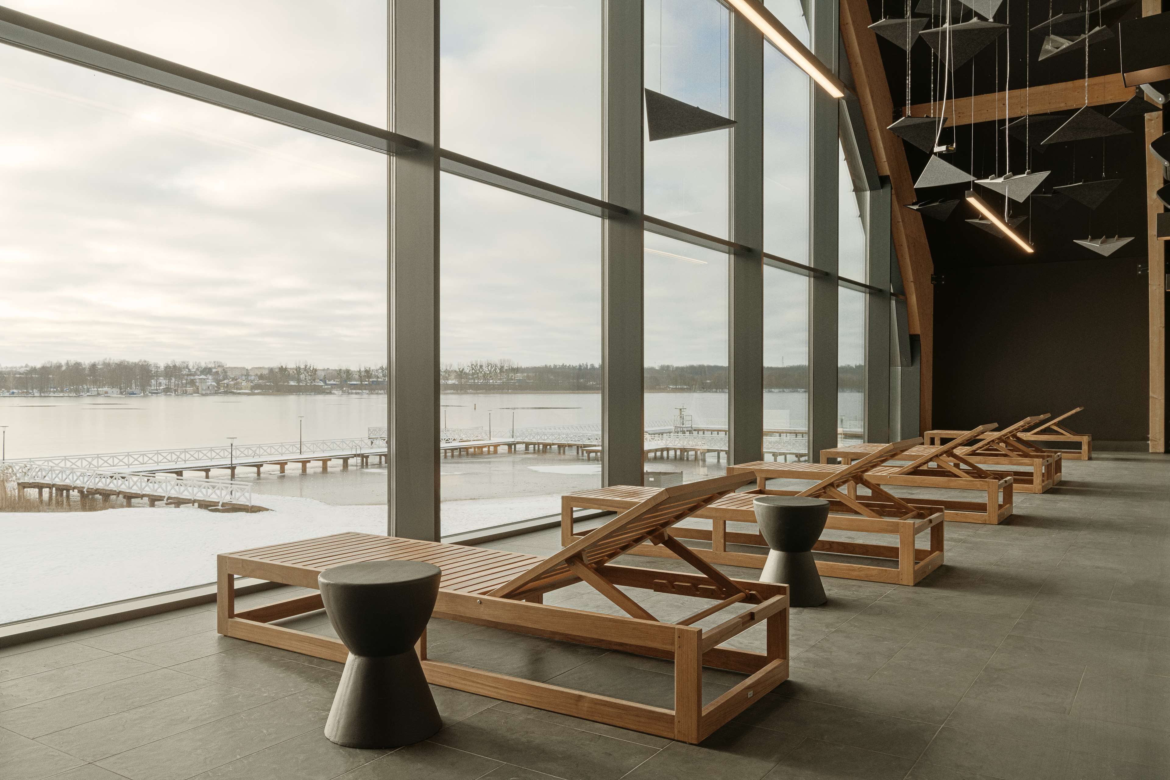 3 piscines couvertes, piscine extérieure (ouverte en saison)