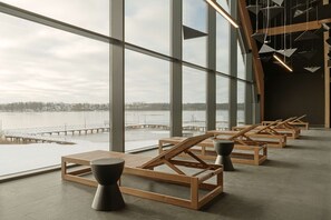 3 indoor pools, seasonal outdoor pool, free cabanas, sun loungers