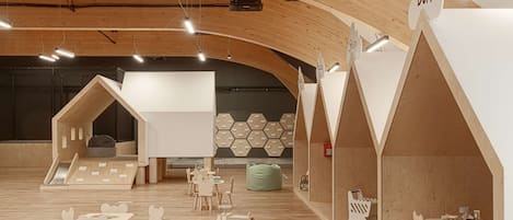 Children’s play area – indoor