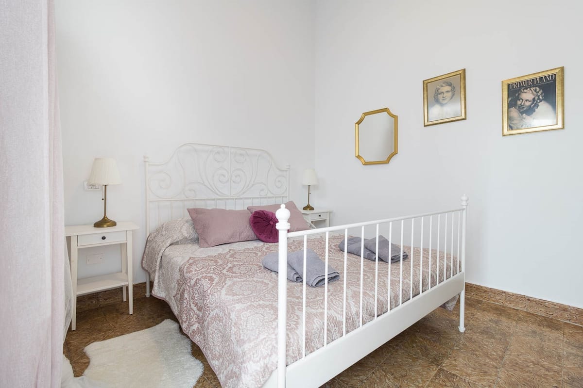 Romantic Double Room, 1 Queen Bed | Down comforters, individually decorated, individually furnished