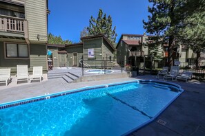 Pool - Classy Mountain Home. Near Winter Shuttles! W/D, Walk to Ice Rink & Bowling (Mammoth Lakes)