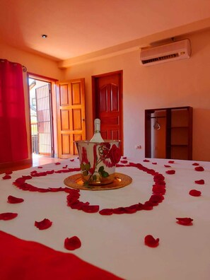 Hochwertige Bettwaren, Daunenbettdecken, kostenloses WLAN