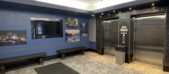 Exp-Station226 Slope side view-Ski-in/Out-SnowShoe