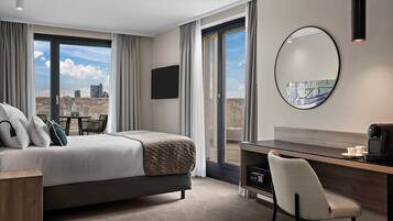 Superior Double Room | In-room safe, desk, blackout drapes, soundproofing