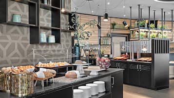 Daily buffet breakfast (EUR 18 per person)