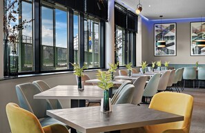 Daily buffet breakfast for a fee - Leonardo Hotel Vienna City West (Vienna)