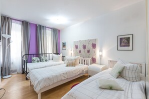 2 Schlafzimmer, Reisekinderbett, kostenloses WLAN, Bettwäsche