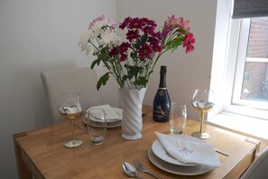 Apartment | Tempat makan