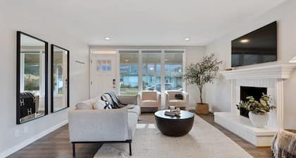 Marbella Lane - 3BR Designer Home in Pacifica