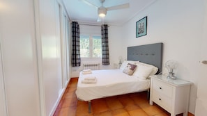 2 Schlafzimmer, Bügeleisen/Bügelbrett, kostenloses WLAN, Bettwäsche