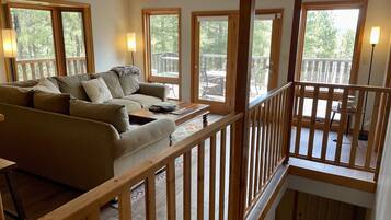 Smart TV, fireplace, table tennis