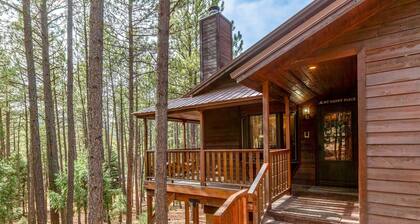 Cabin Walkable to Lake with Hot Tub, Deck & Views, Pool Table, Near Golf & Bike