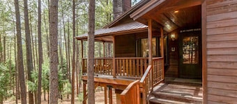 Cabin Walkable to Lake with Hot Tub, Deck & Views, Pool Table, Near Golf & Bike