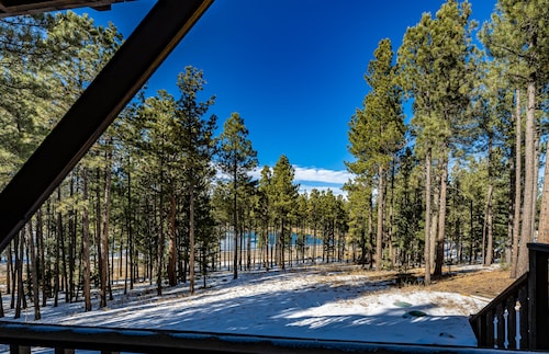 Ski Area 5 Min, Hot Tub, Wood Stove with Wood Incl, Gamerm, Dbl Garage,Fast Wifi