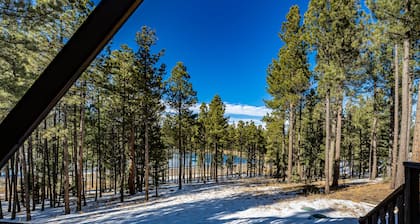 Ski Area 5 Min, Hot Tub, Wood Stove with Wood Incl, Gamerm, Dbl Garage,Fast Wifi