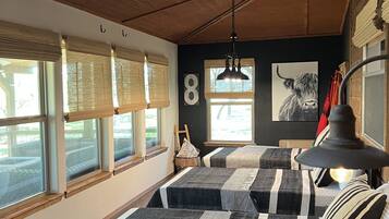 4 bedrooms, free WiFi, bed sheets